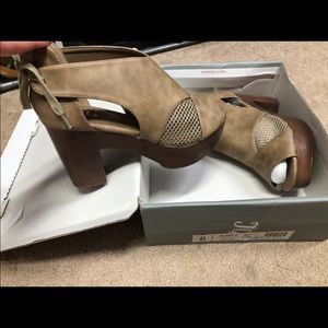 New In Box - taupe clog sandal / bootie  - size 6